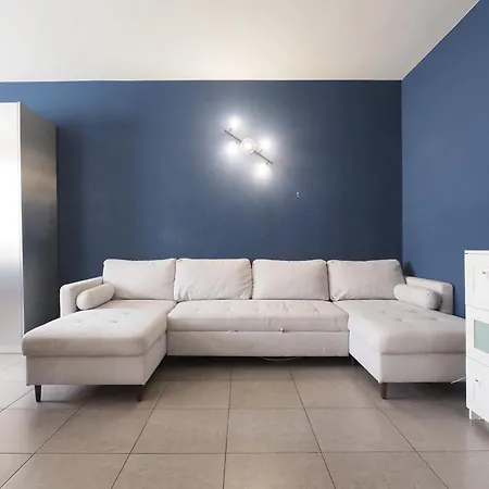 Apartment Center - Modern Flat With Free Parking And Wifi - A *