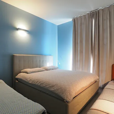 Center - Modern Flat With Free Parking And Wifi - A Apartment *