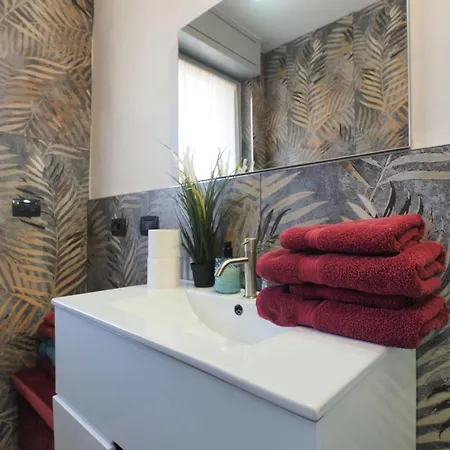 Center - Modern Flat With Free Parking And Wifi - A Apartment
