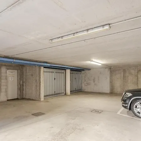 Apartment Center - Modern Flat With Free Parking And Wifi - A *